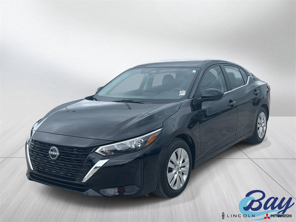 Used 2025 Nissan Sentra S image 1