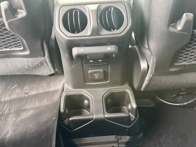 Used 2024 Jeep Gladiator Rubicon AWD/4WD image 9