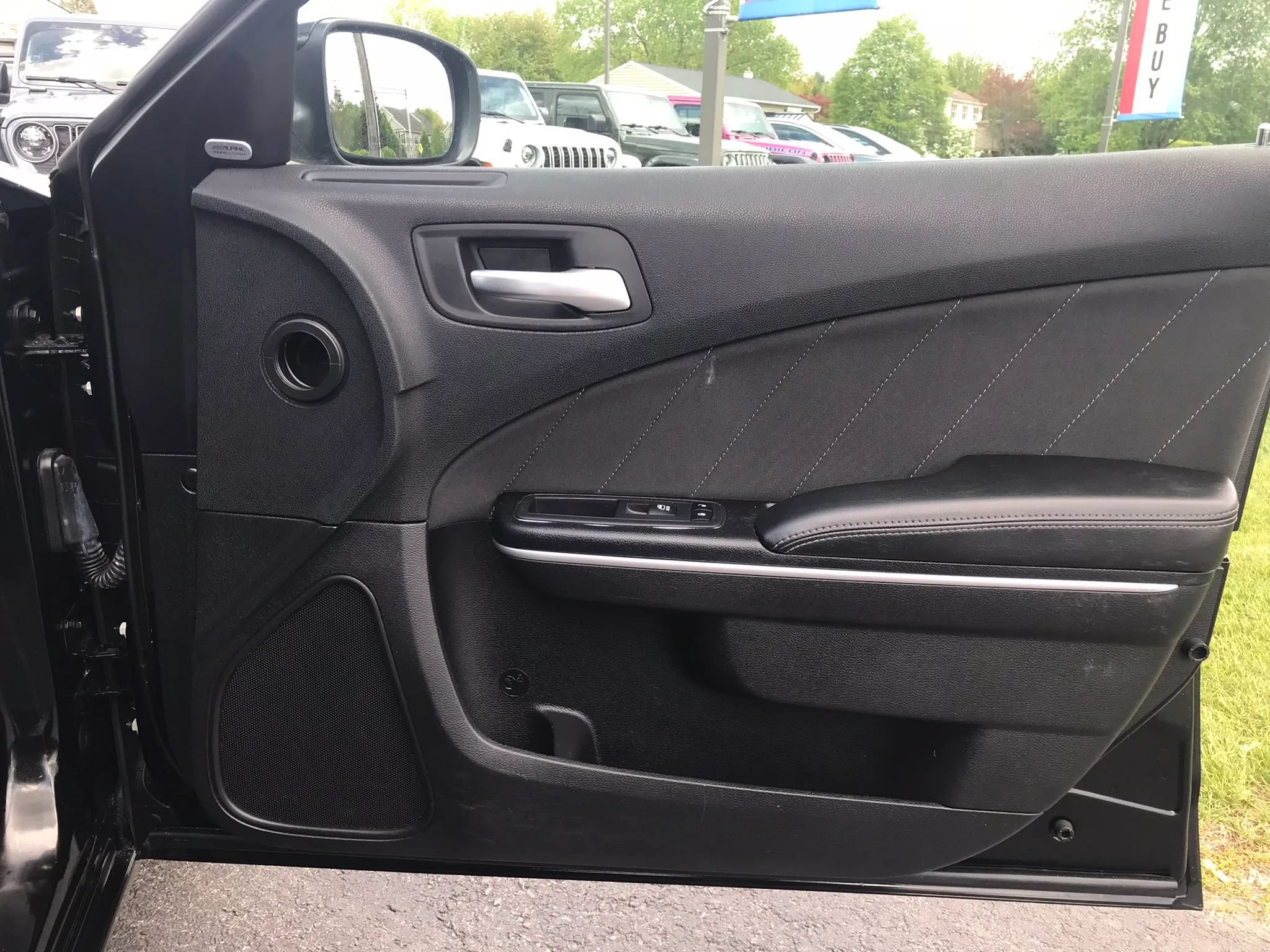 Used 2019 Dodge Charger SXT AWD/4WD image 42