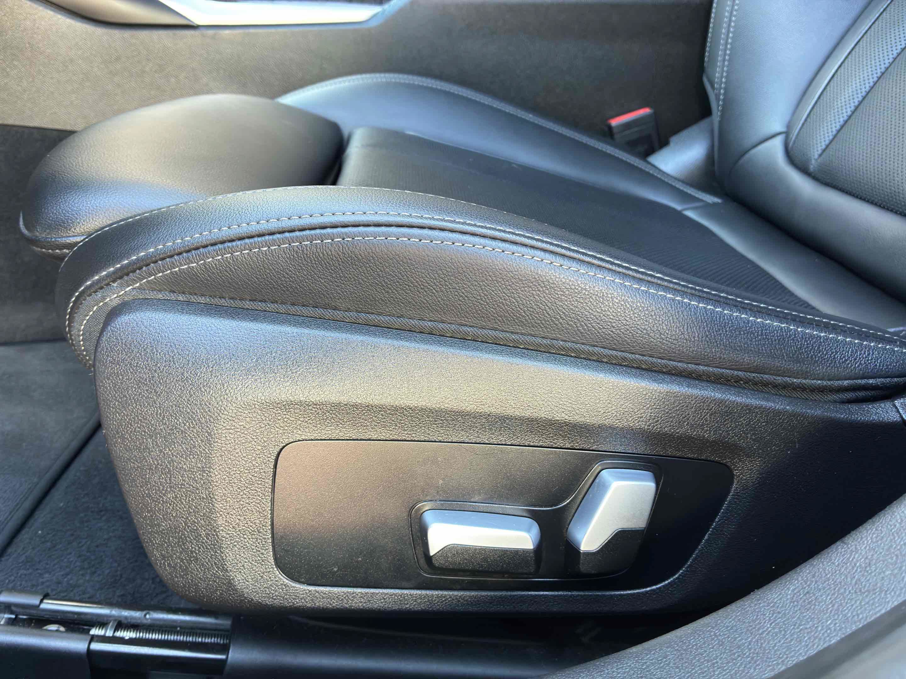 Used 2022 BMW 330e w/ Driving Assistance Package RWD image 45