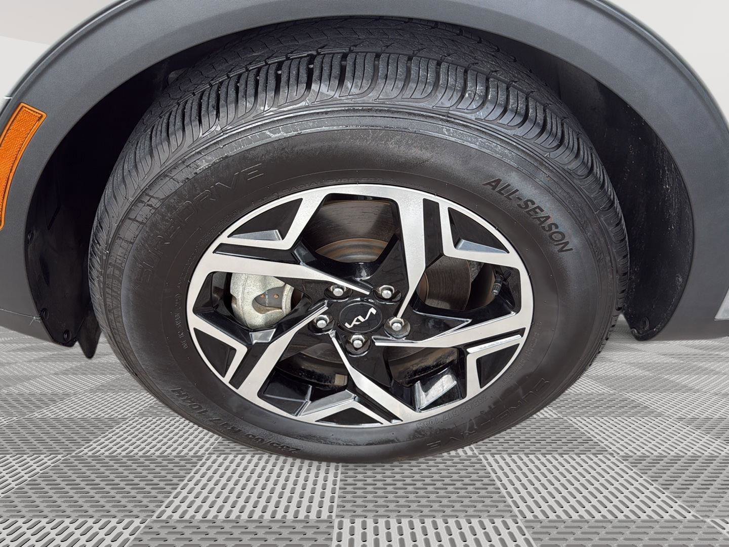 Used 2023 Kia Sportage LX image 23