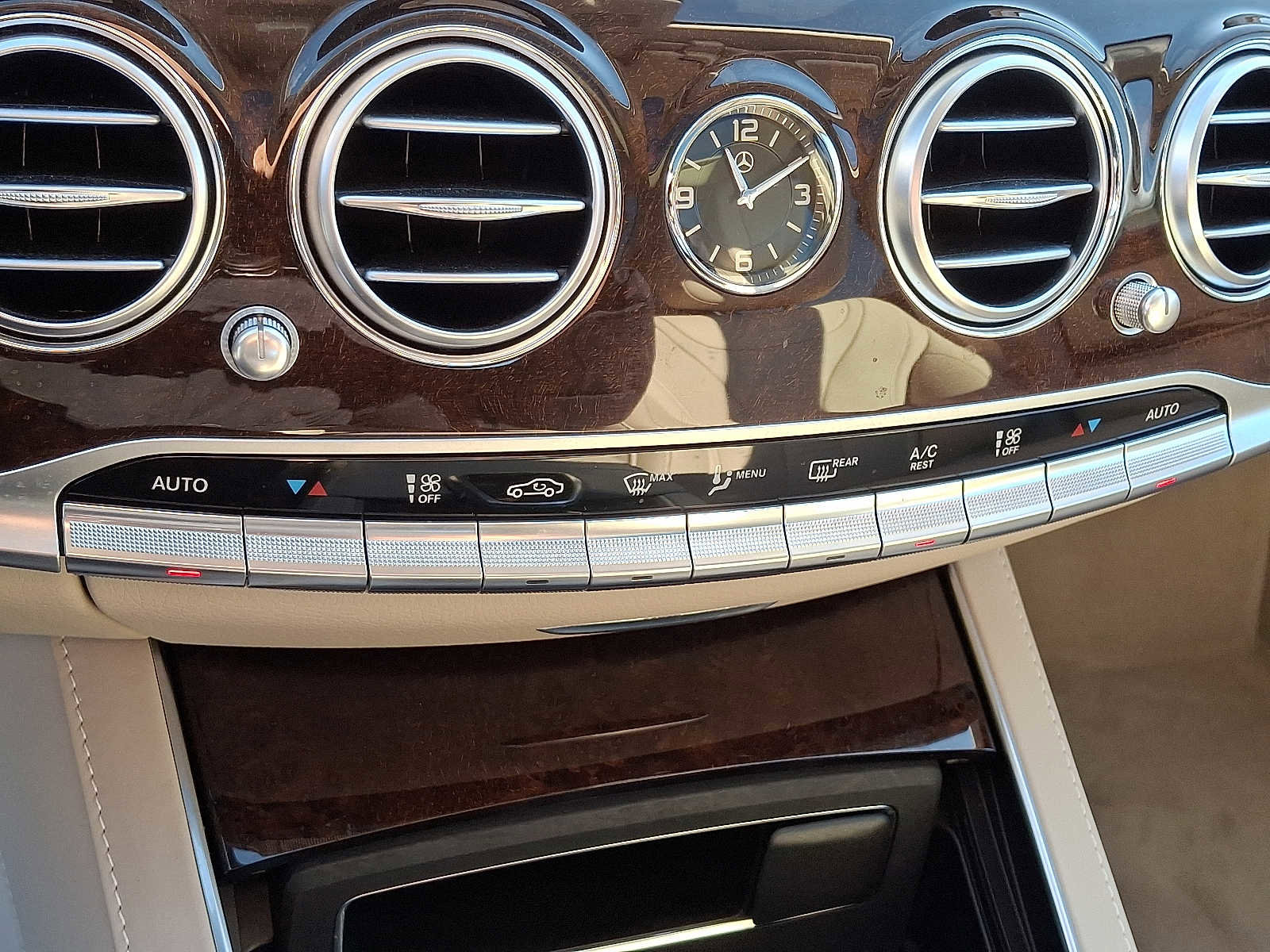 Used 2019 Mercedes-Benz S 560 4MATIC Sedan image 16