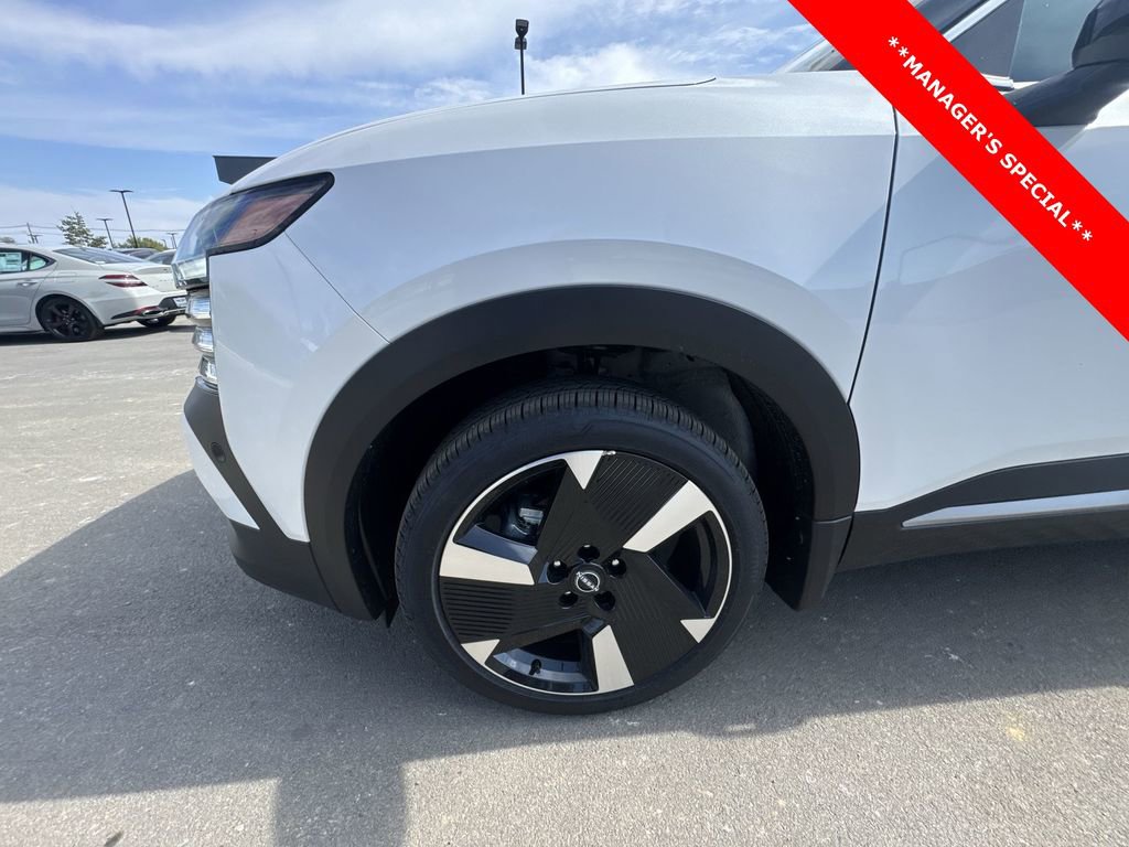 New 2025 Nissan Kicks SR w/ SR Premium Package image 10