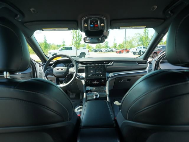 Used 2023 Jeep Grand Cherokee Altitude AWD/4WD image 24