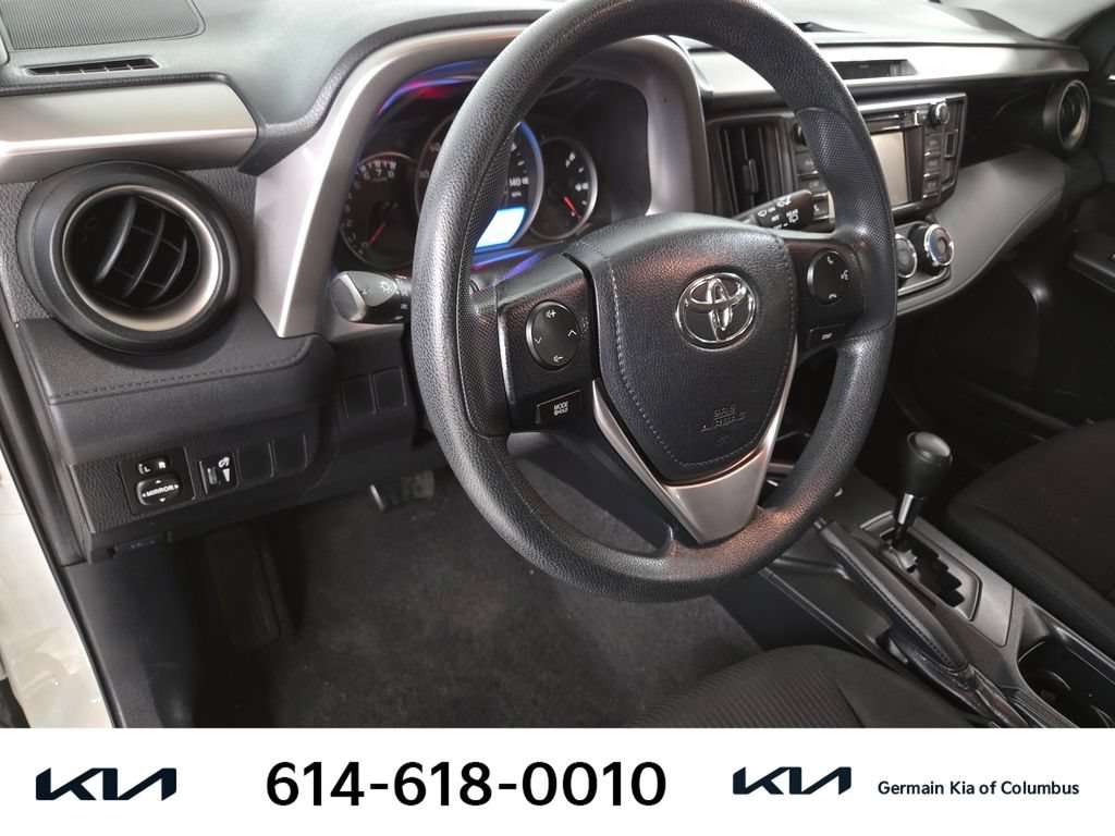 Used 2016 Toyota RAV4 LE FWD image 18
