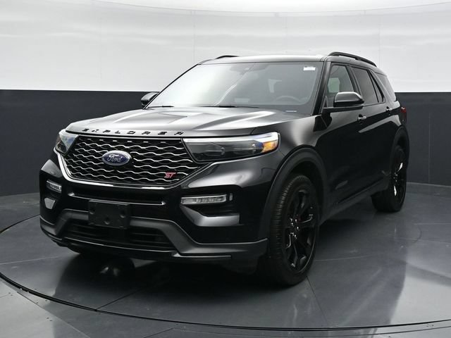 Used 2024 Ford Explorer ST w/ Technology Package AWD/4WD image 5