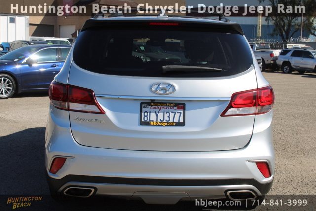 Used 2018 Hyundai Santa Fe SE image 4