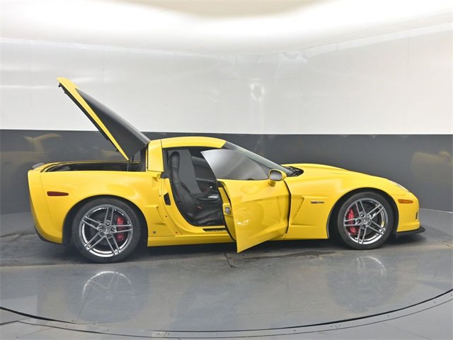 Used 2006 Chevrolet Corvette Z06 w/ Preferred Equipment Group image 46