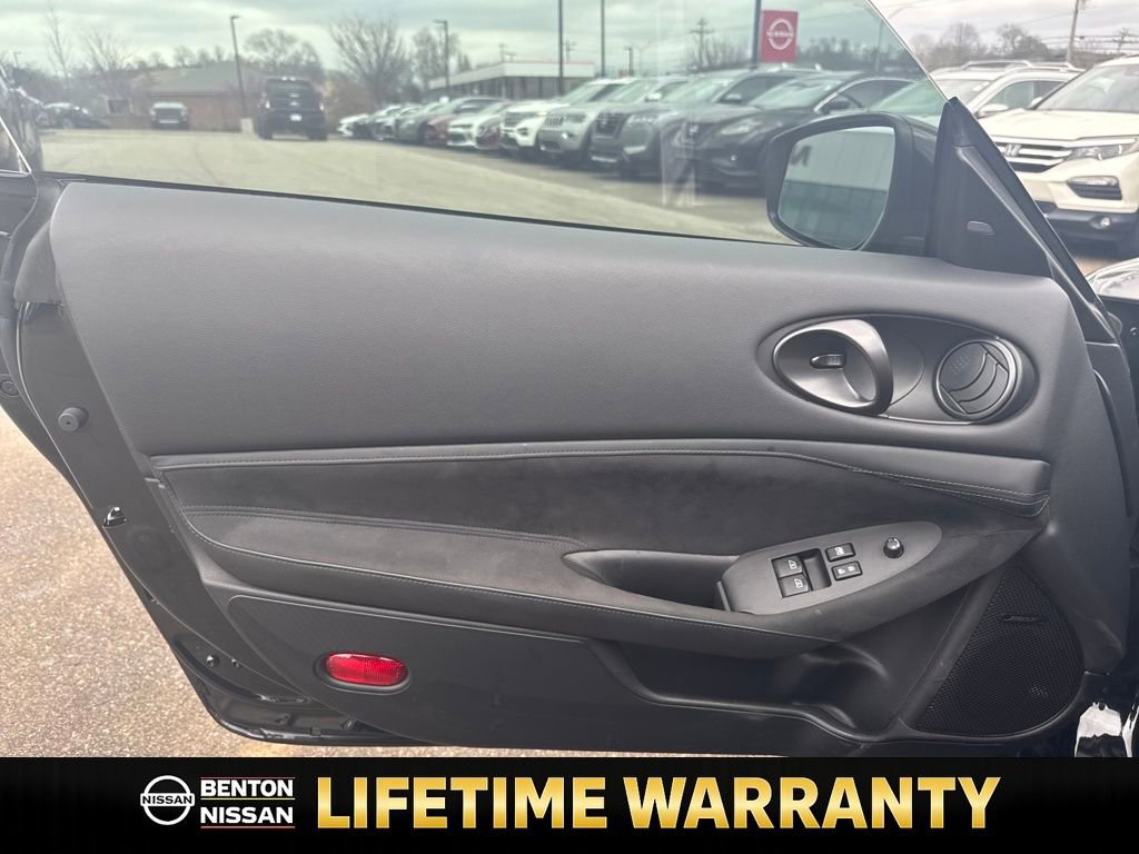 Used 2024 Nissan Z Performance w/ Floor Mat Package image 11