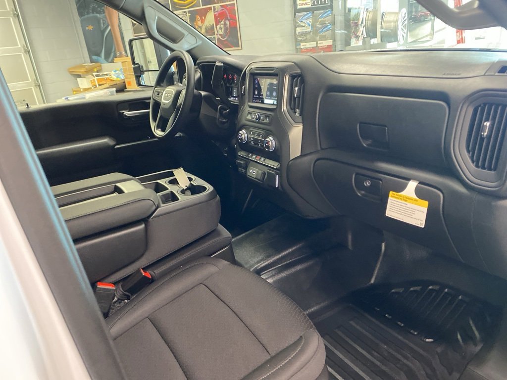 New 2026 GMC Sierra 3500 Pro w/ Convenience Package image 17