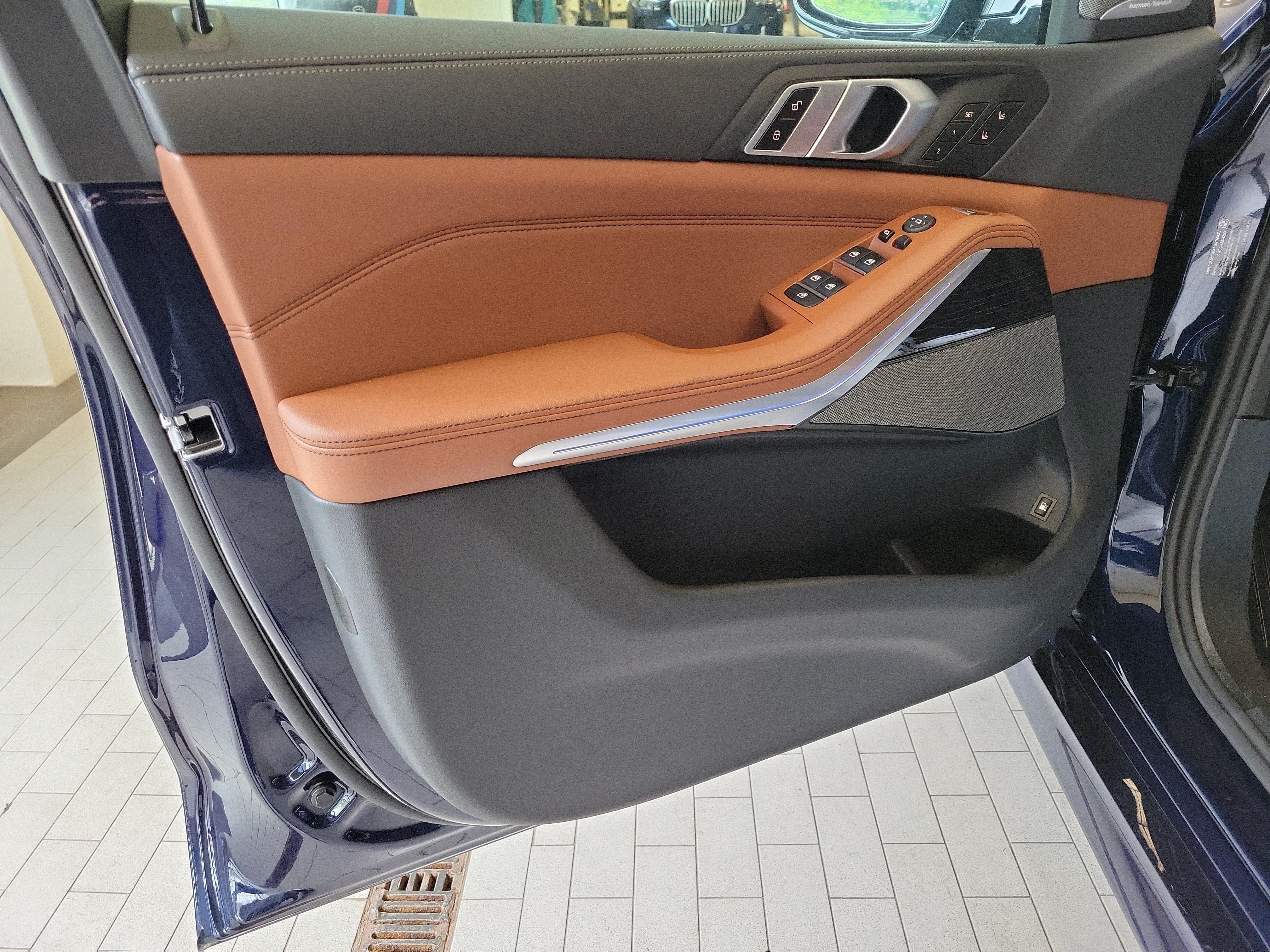 New 2026 BMW X5 xDrive50e w/ Executive Package AWD/4WD image 17