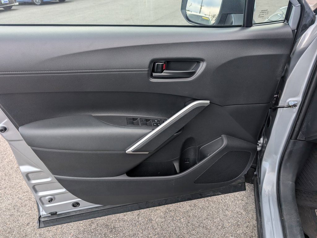 Used 2022 Toyota Corolla Cross LE image 15