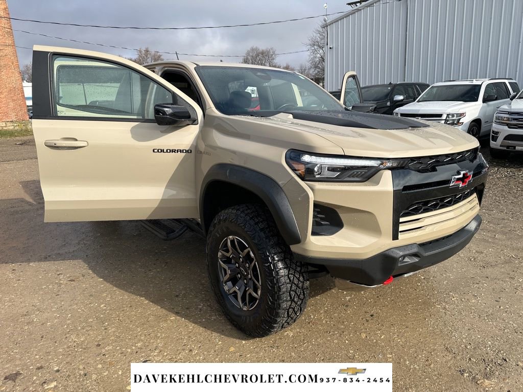 Used 2024 Chevrolet Colorado ZR2 image 32