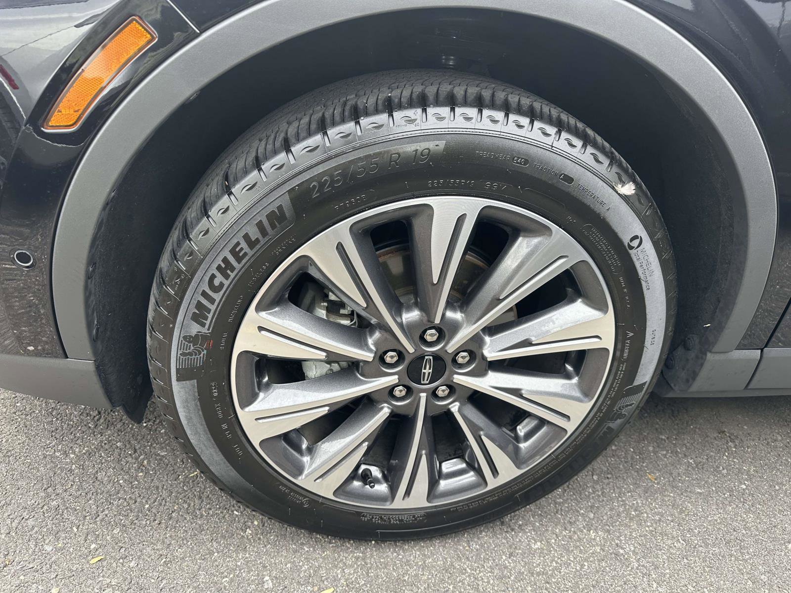 Used 2022 Lincoln Corsair Reserve w/ Equipment Group 201A image 6