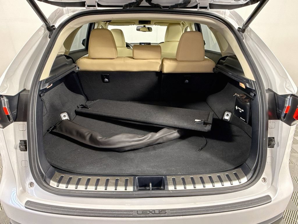 Used 2016 Lexus NX 200t FWD image 24