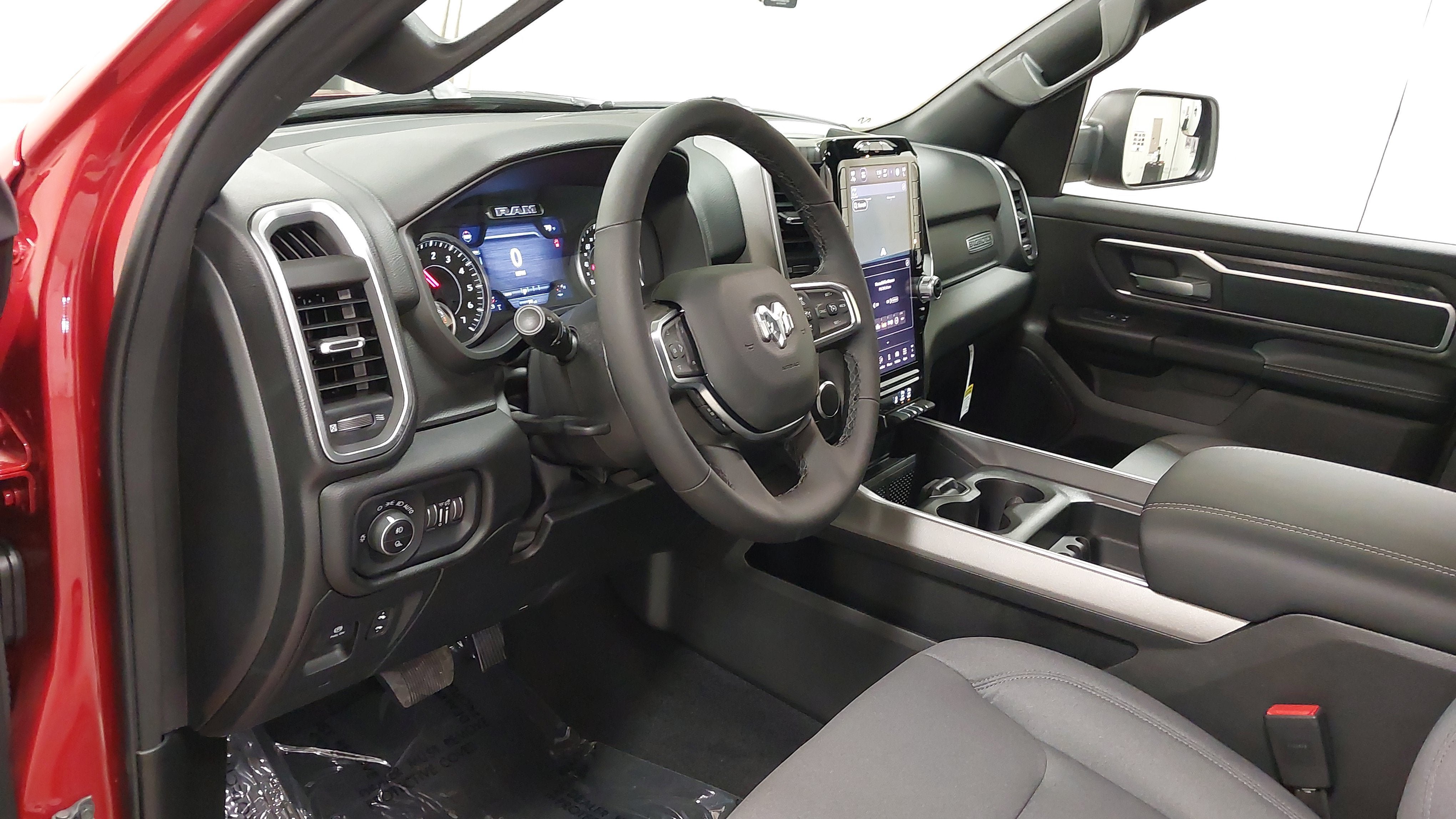 New 2026 RAM 1500 Big Horn AWD/4WD image 19