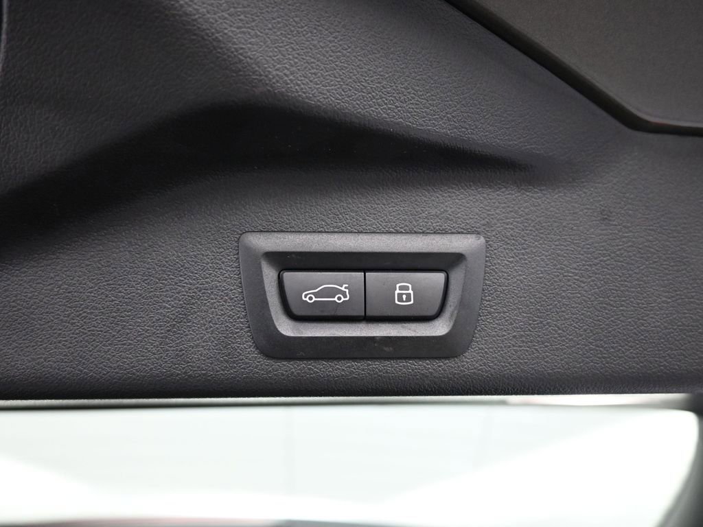 Used 2025 BMW X5 xDrive40i w/ Climate Comfort Package image 27
