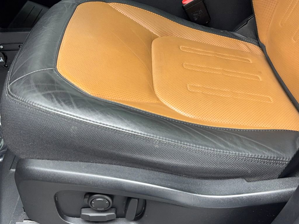 Used 2024 Land Rover Defender 110 X image 37