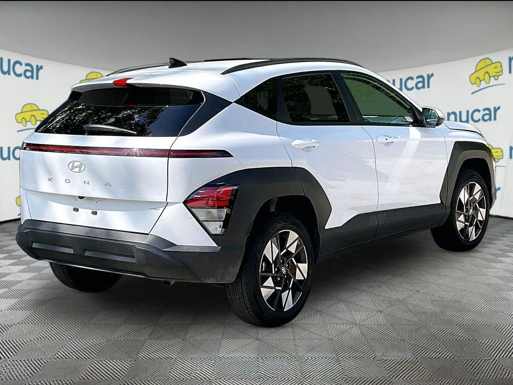 Used 2025 Hyundai Kona SEL AWD/4WD image 6