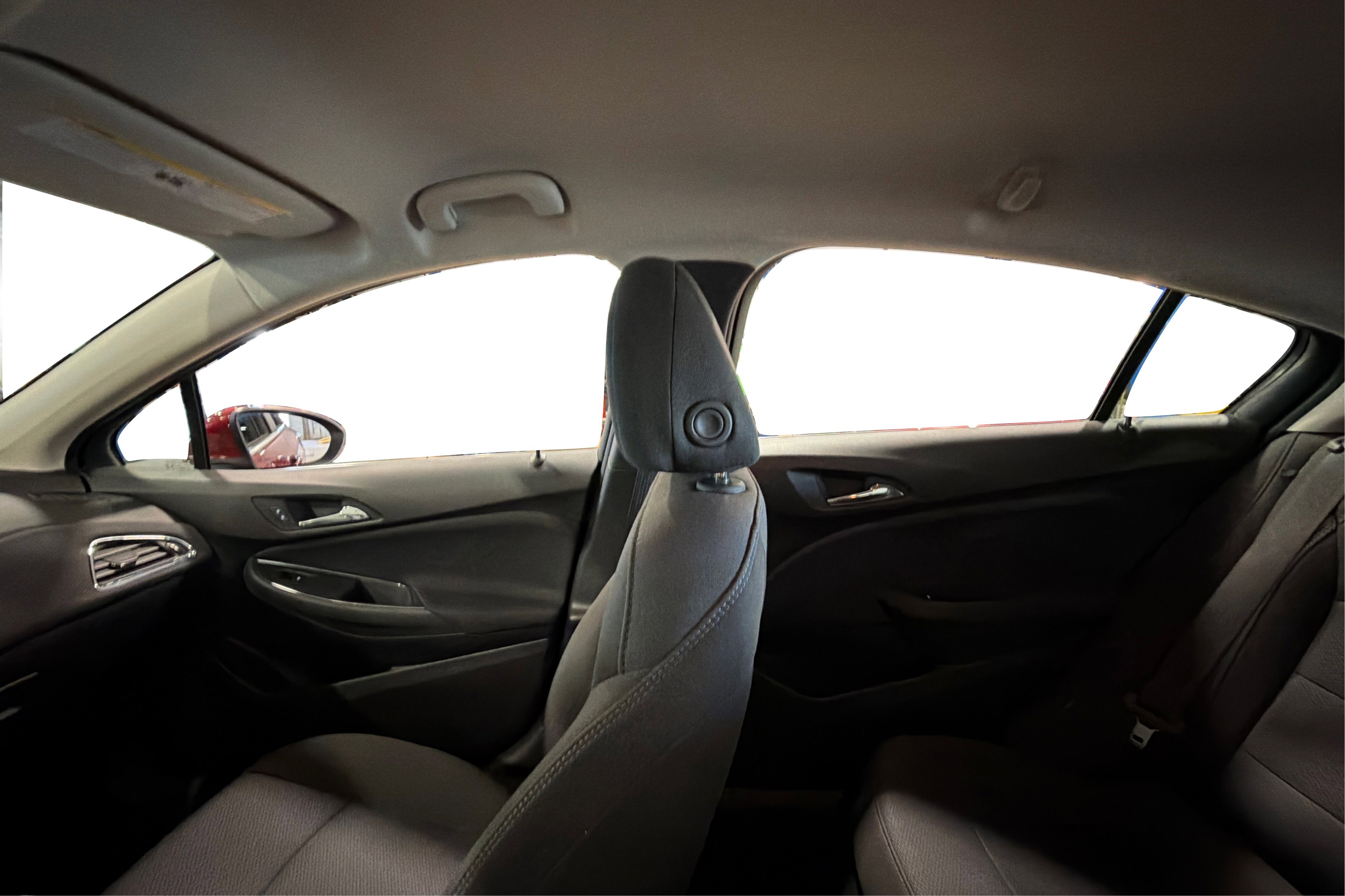 Used 2018 Chevrolet Cruze LT w/ Convenience Package FWD image 37