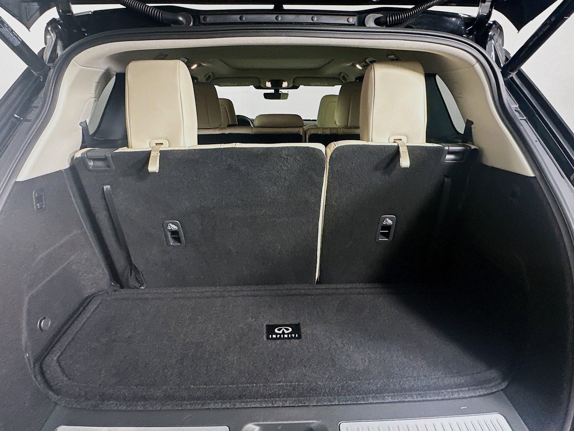 Used 2023 INFINITI QX60 Luxe w/ Cargo Package AWD/4WD image 32