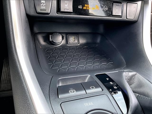 Used 2023 Toyota RAV4 SE w/ Convenience Package AWD/4WD image 27