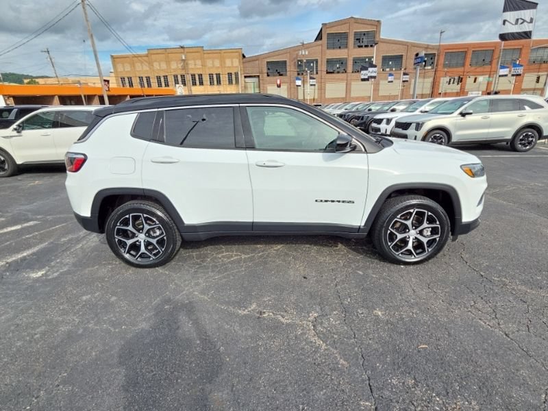 Used 2024 Jeep Compass Limited AWD/4WD image 8