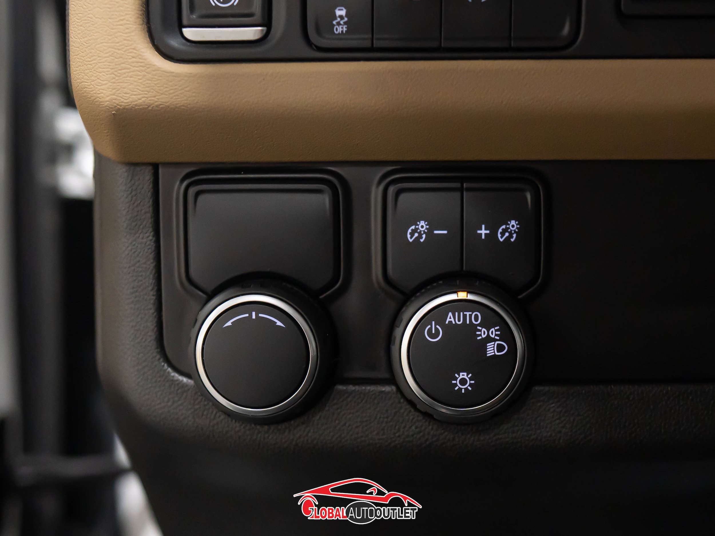 Used 2021 Chevrolet Suburban Premier RWD image 38
