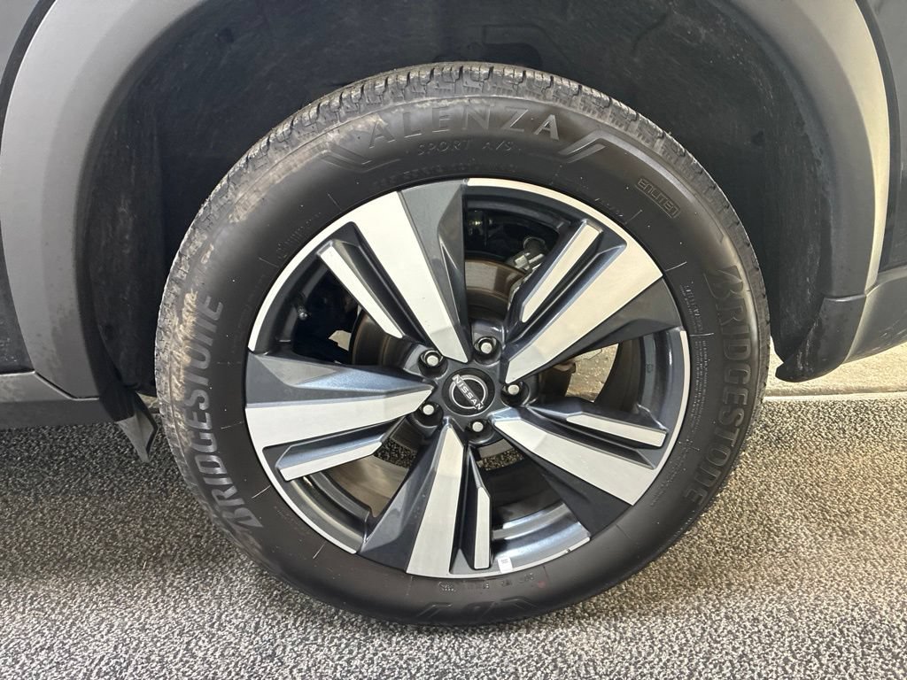 Used 2026 Nissan Rogue SL AWD/4WD image 9