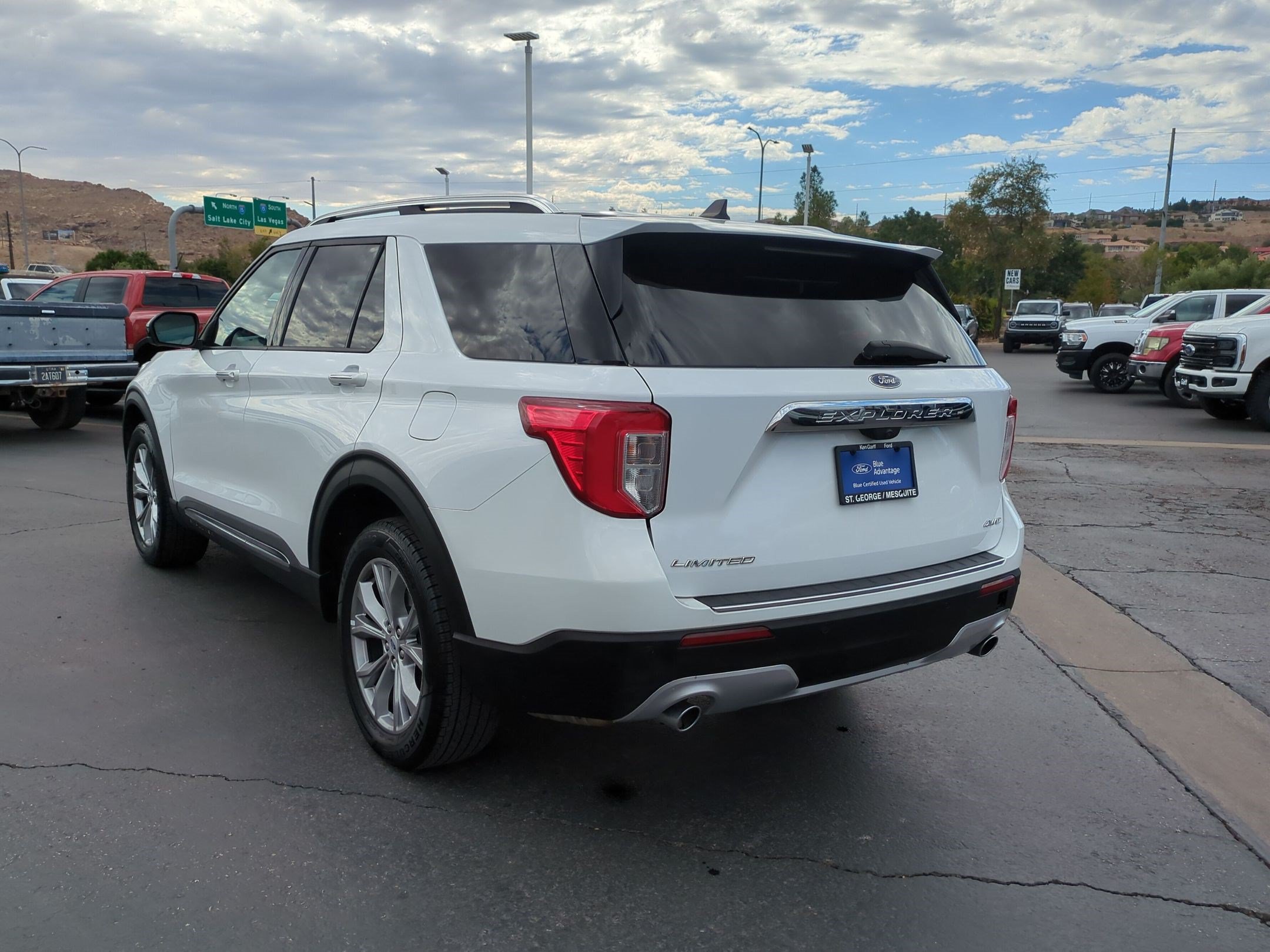 Certified 2023 Ford Explorer Limited AWD/4WD image 7
