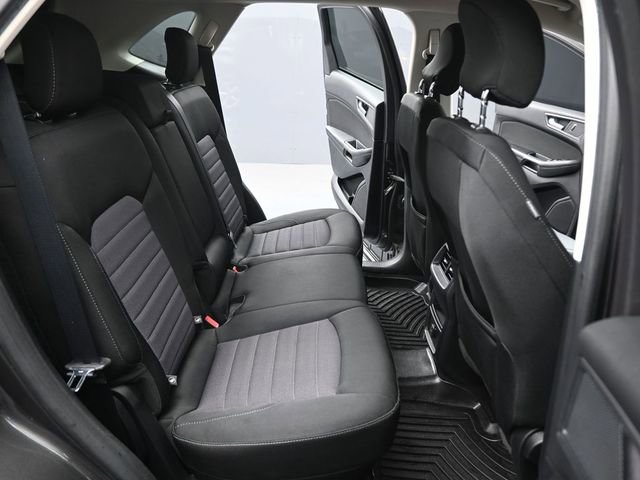 Used 2019 Ford Edge SE FWD image 14