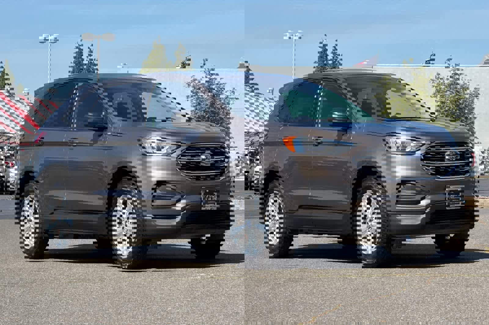 Used 2019 Ford Edge SE image 5