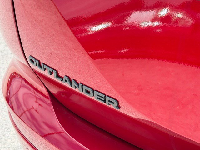 New 2026 Mitsubishi Outlander LE FWD image 13
