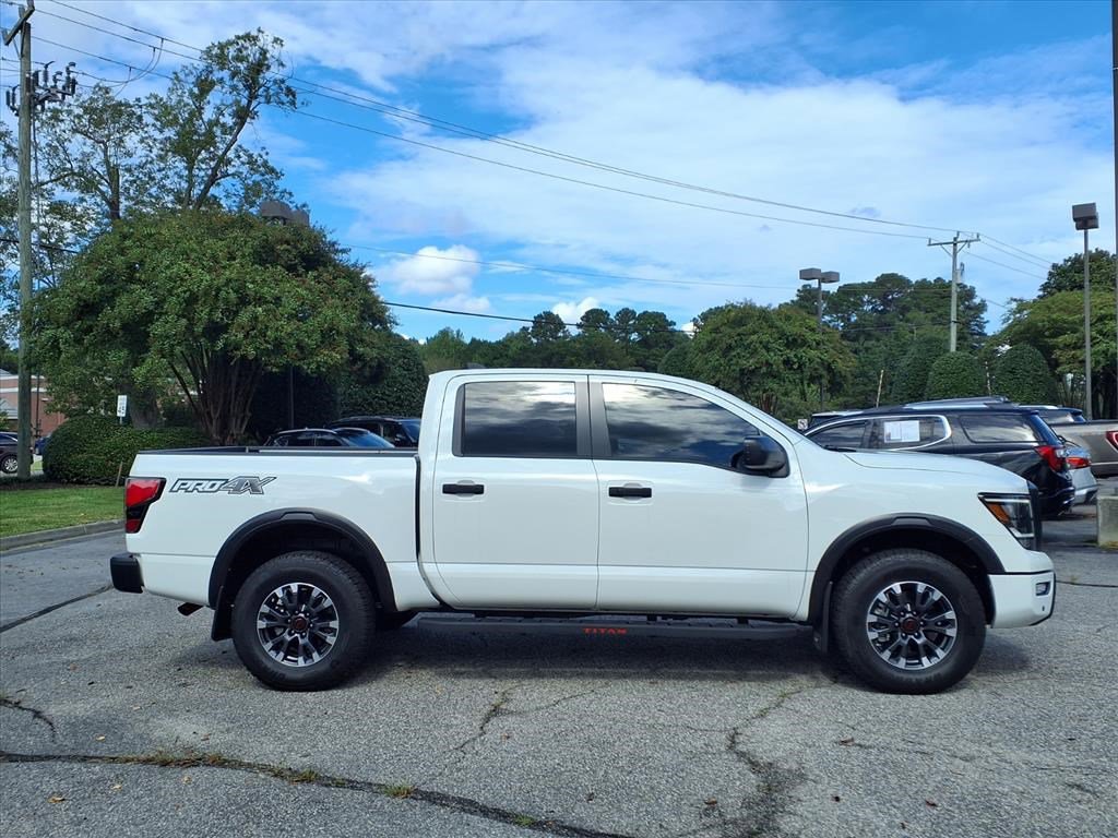 Used 2024 Nissan Titan PRO-4X w/ Pro-4x Utility Package image 5