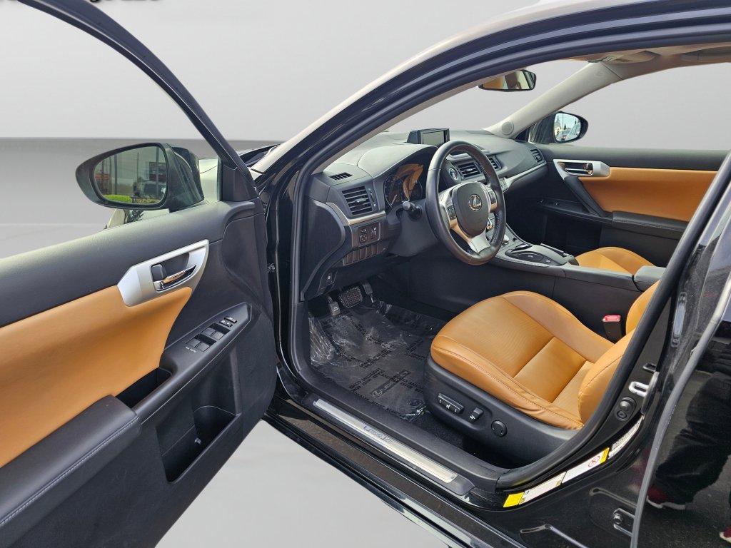 Used 2012 Lexus CT 200h Premium w/ Premium Audio Pkg image 19