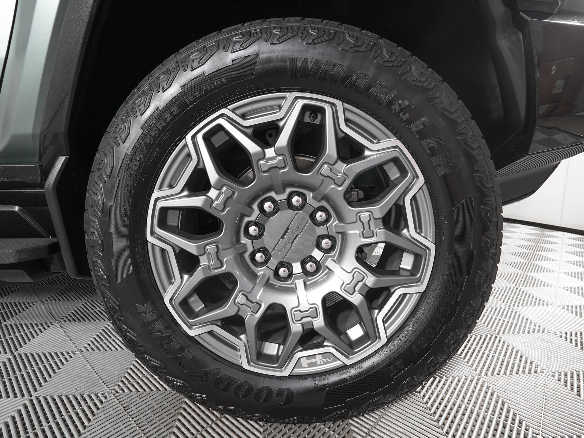 Used 2024 GMC Hummer EV 3X AWD/4WD image 35