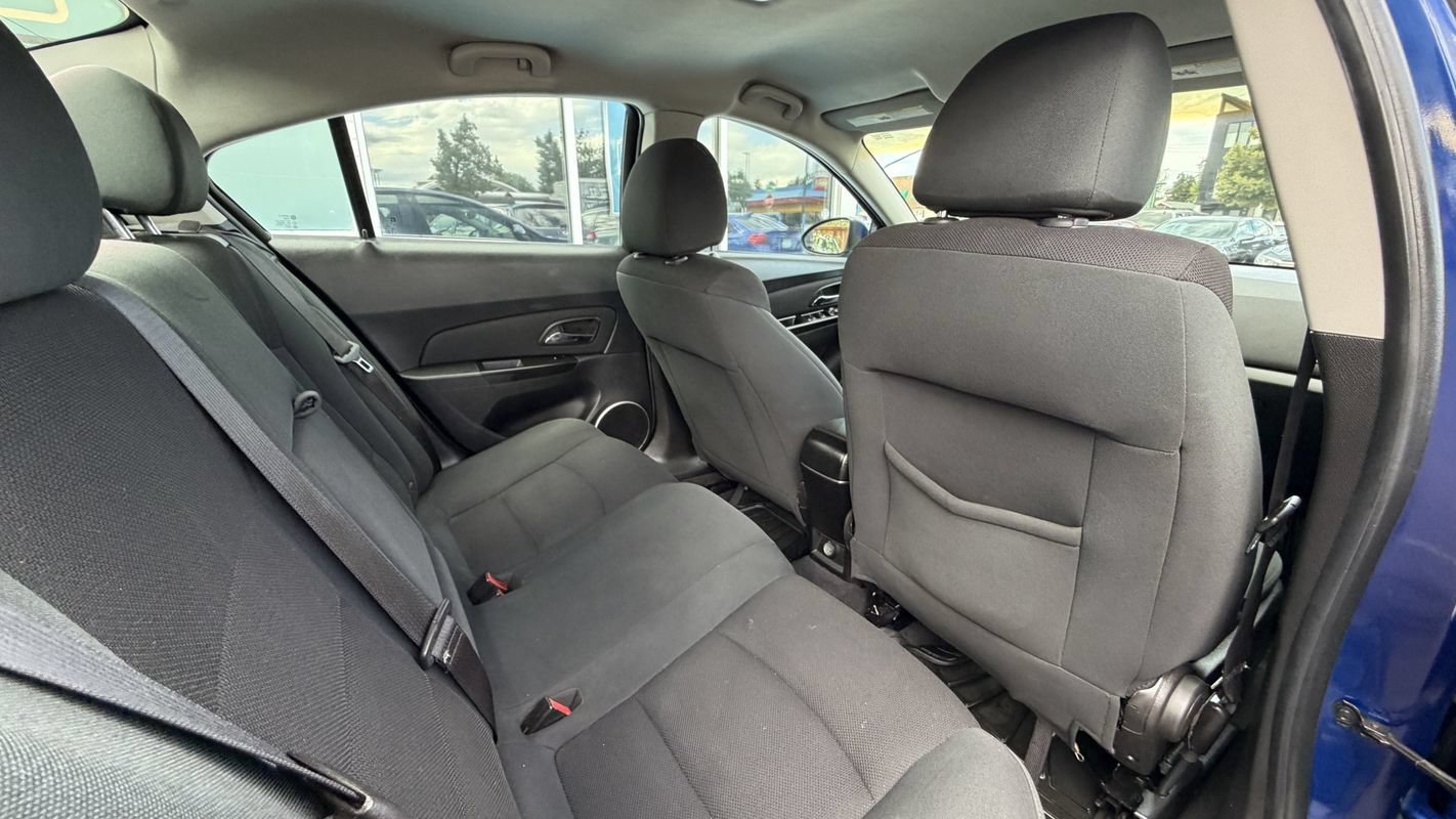 Used 2012 Chevrolet Cruze LT FWD image 10