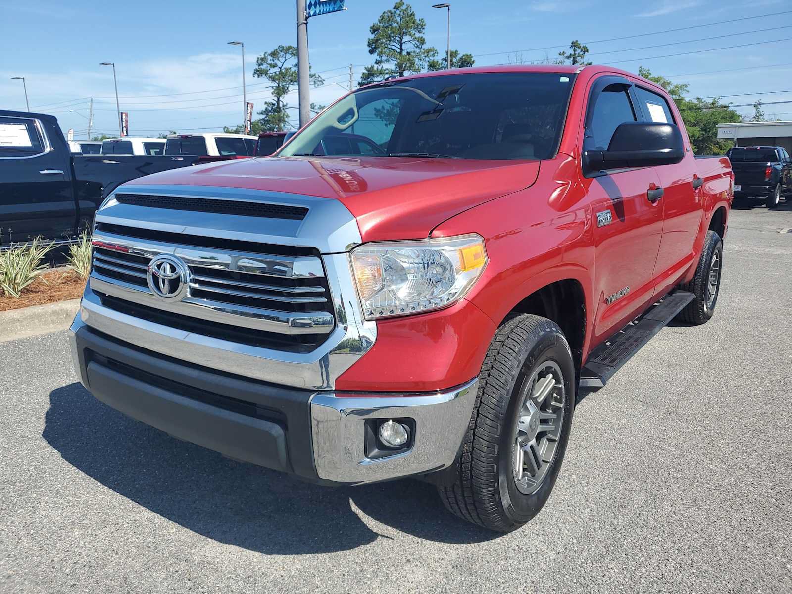 Used 2016 Toyota Tundra SR5 w/ SR5 Upgrade Package RWD video 1