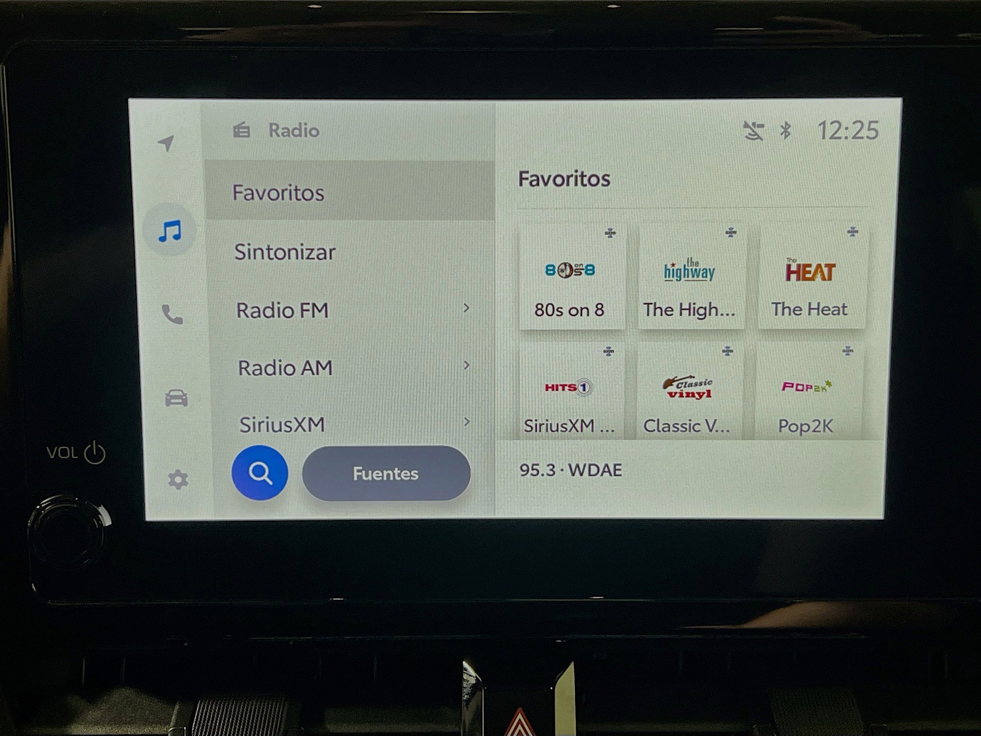 Used 2025 Toyota Corolla LE image 26