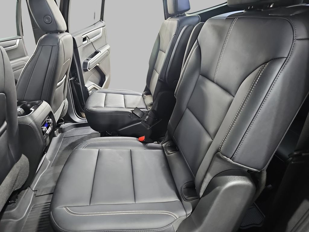 Certified 2024 GMC Acadia Elevation w/ Luxury Package FWD image 19