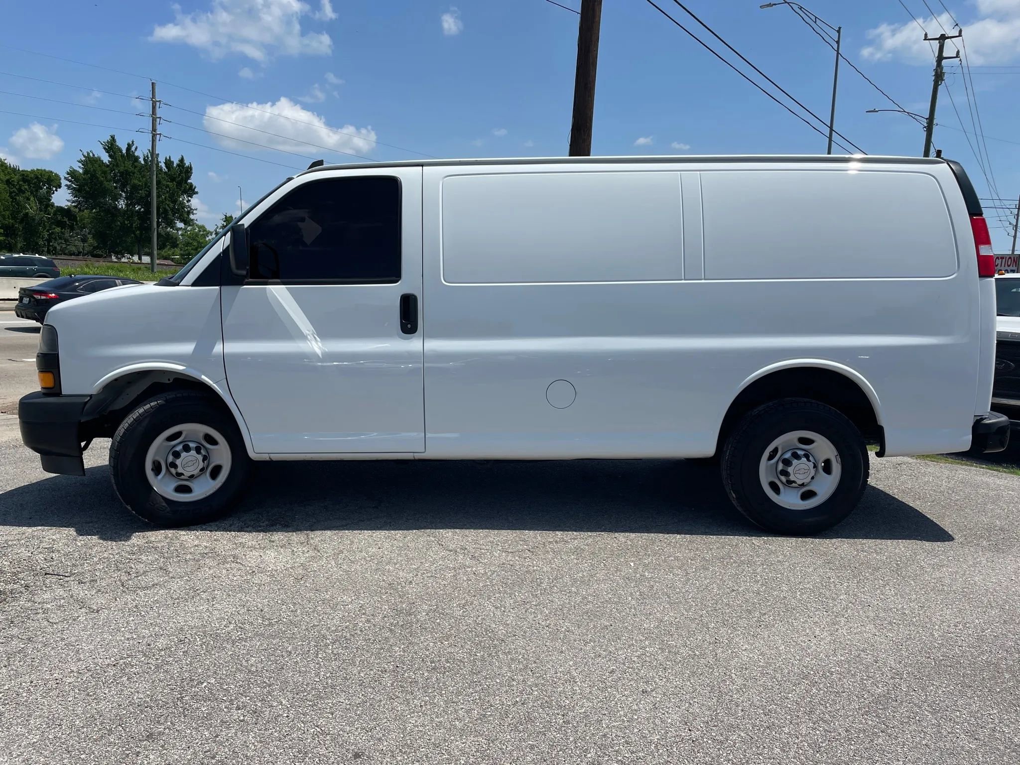 Used 2020 Chevrolet Express 2500 w/ Safety Package image 4