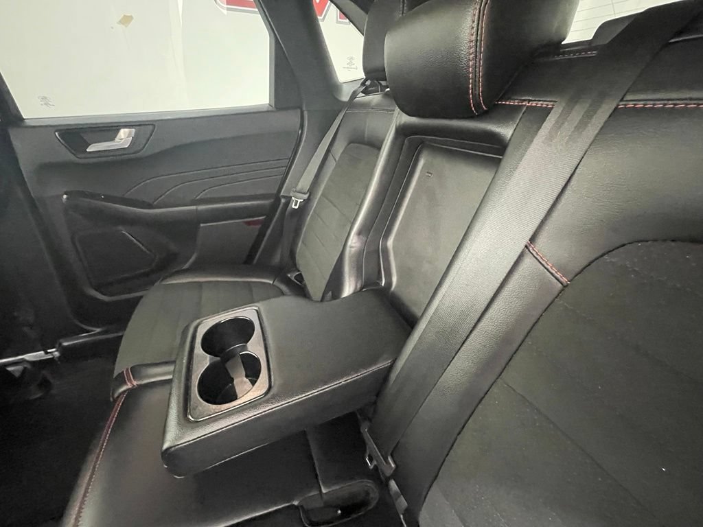 Used 2022 Ford Escape SEL w/ SEL Stealth AWD Package image 13
