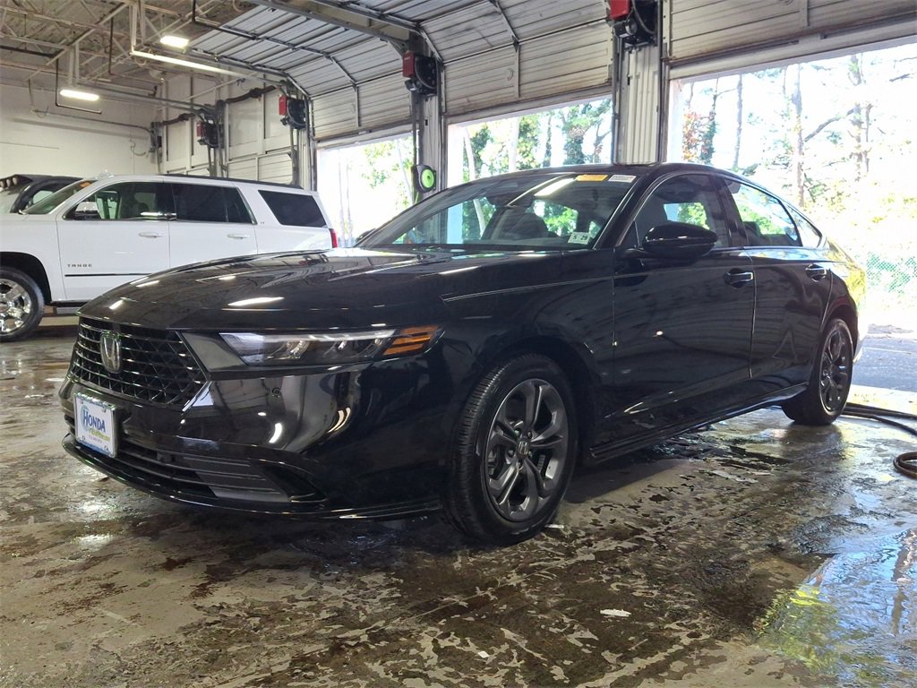 Certified 2024 Honda Accord EX-L image 1