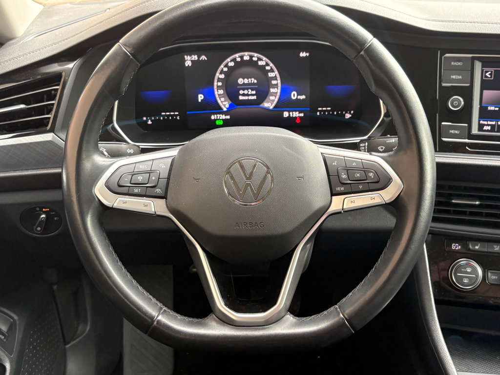 Used 2024 Volkswagen Jetta SE FWD image 35