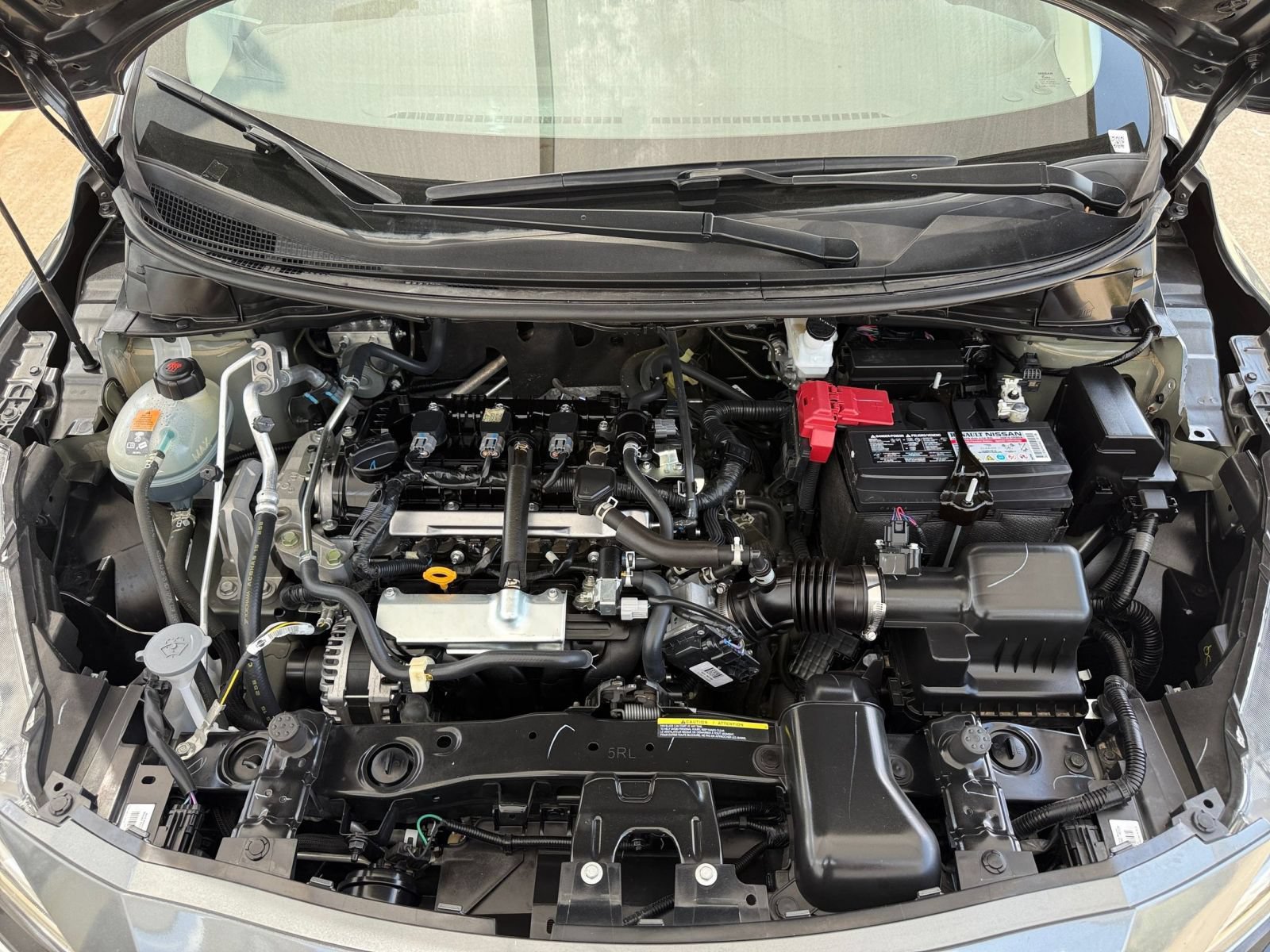 Used 2025 Nissan Versa SV FWD image 27