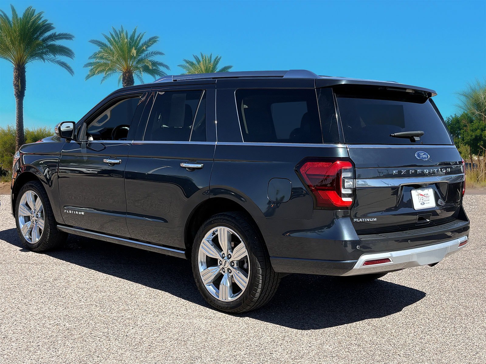 Used 2023 Ford Expedition Platinum AWD/4WD image 3