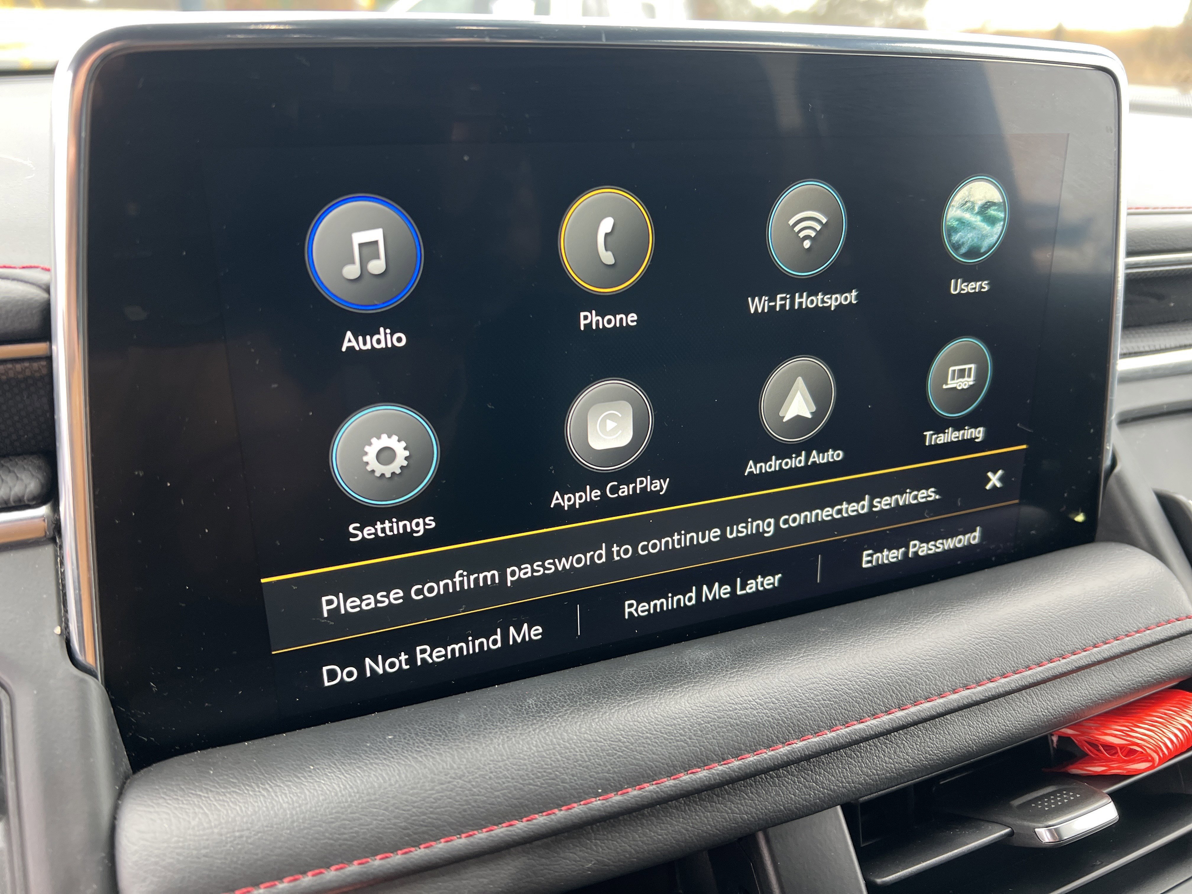 Used 2021 Chevrolet Suburban RST image 30