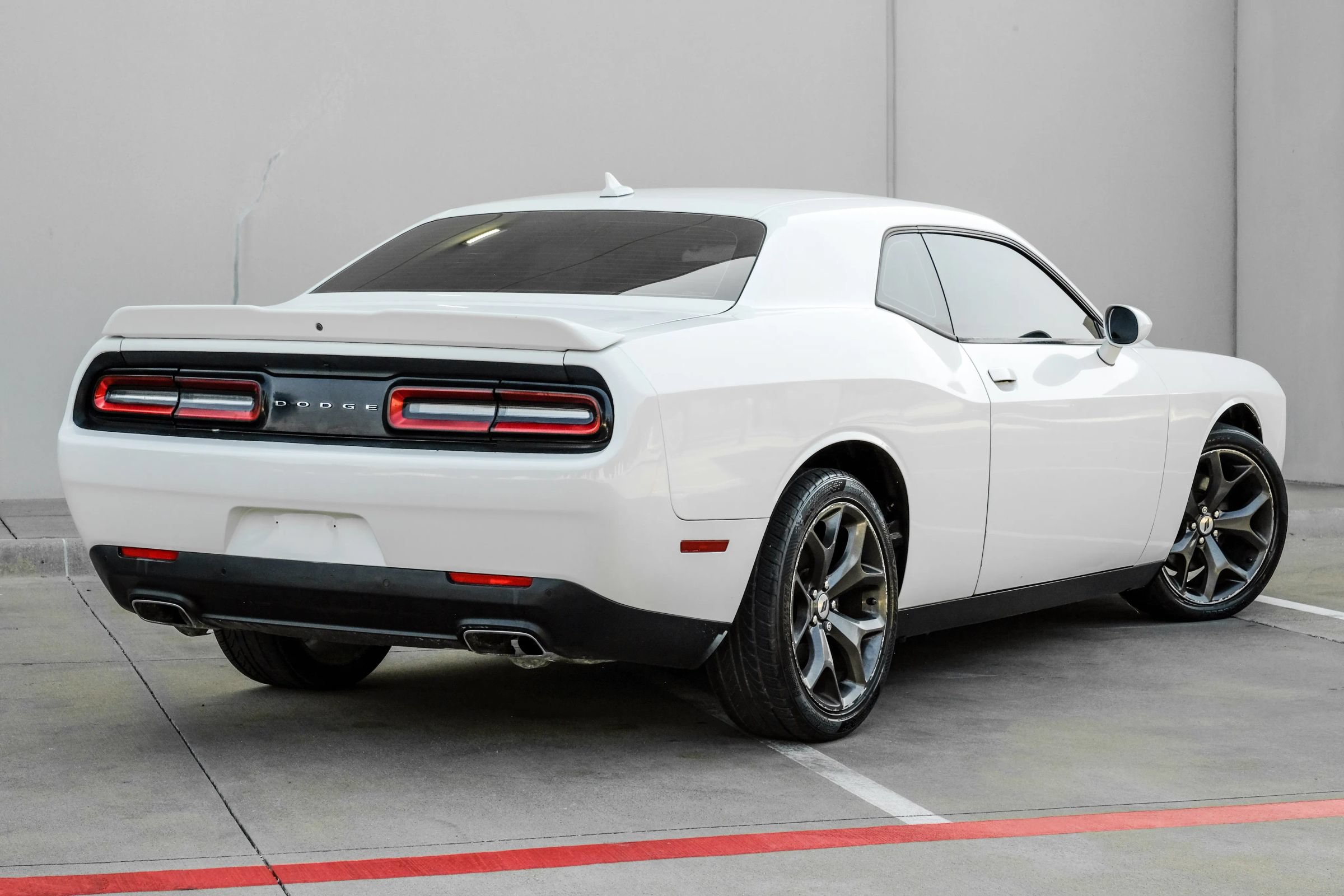Used 2018 Dodge Challenger SXT Plus RWD image 4