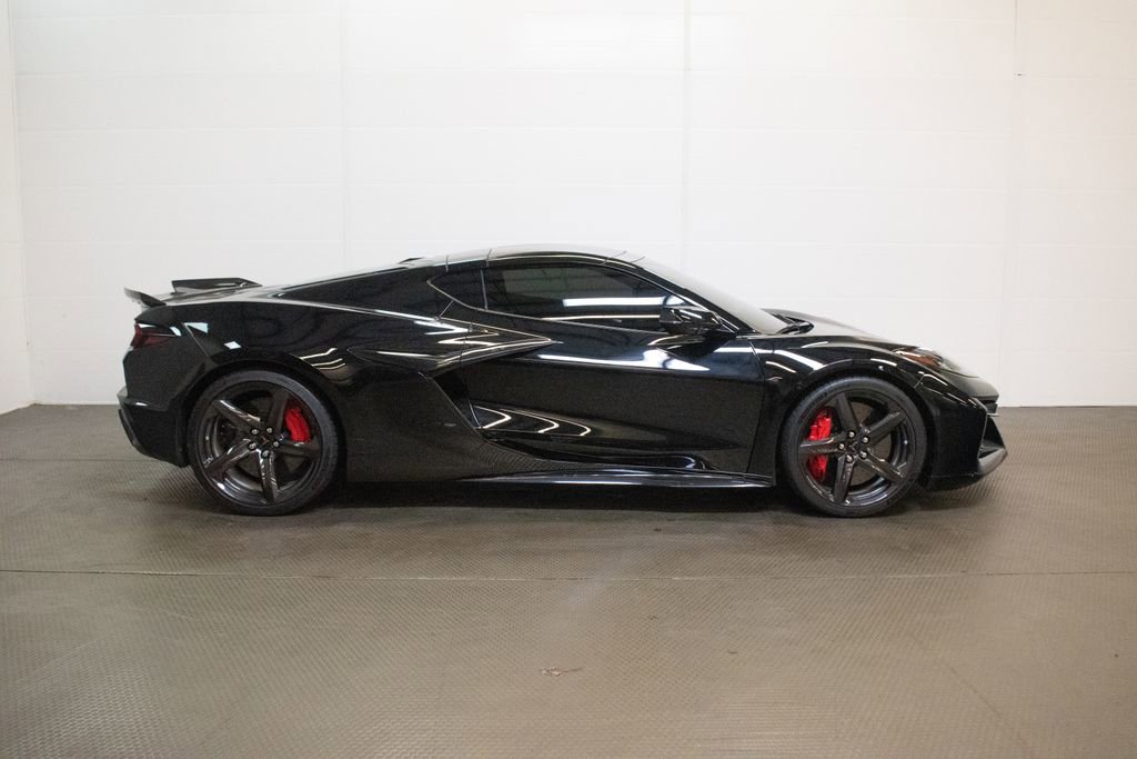 Used 2023 Chevrolet Corvette Z06 w/ Engine Appearance Package image 3