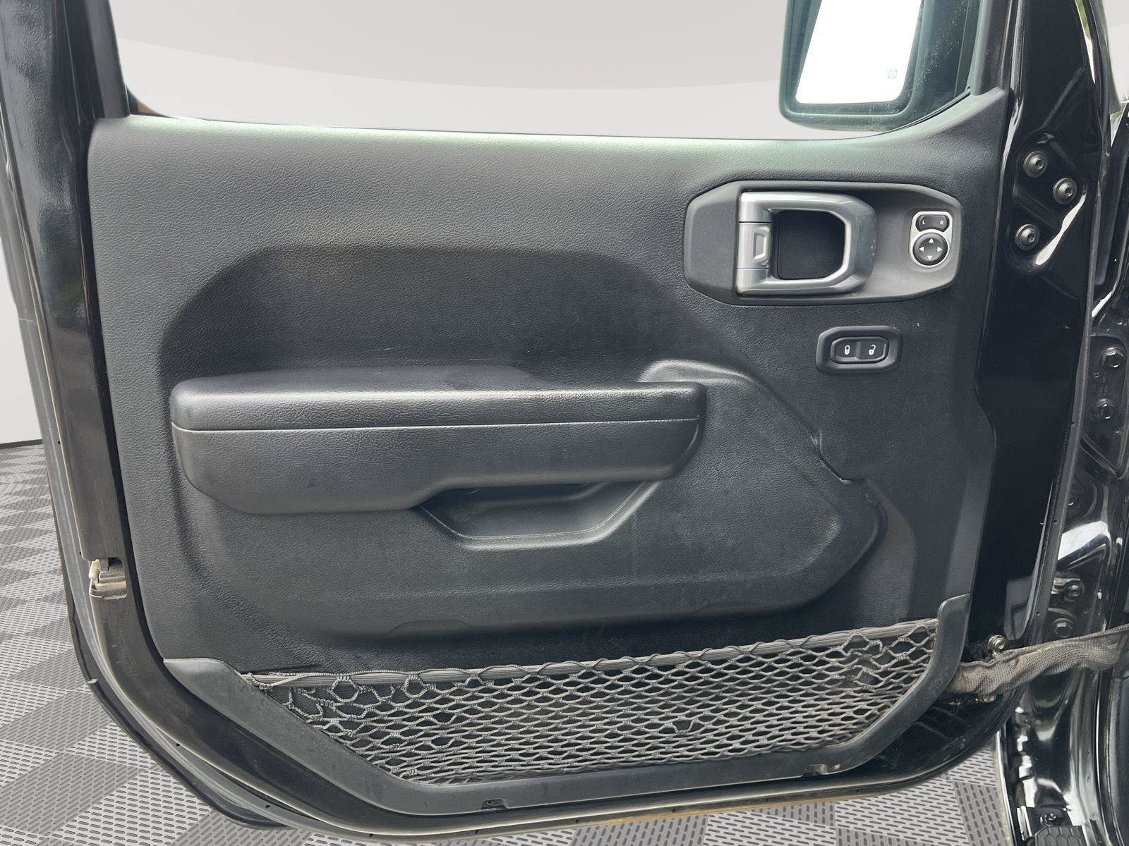 Used 2020 Jeep Gladiator Sport w/ Quick Order Package 23S AWD/4WD image 22